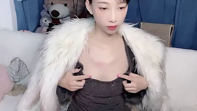 Lili-2 online show from December 17, 2025, 11:59 am