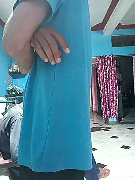 Snapshot of Piyush_2024 chatting on April 15, 2026, 5:13 am Piyush 2024 online show from April 15, 2026, 5:13 am