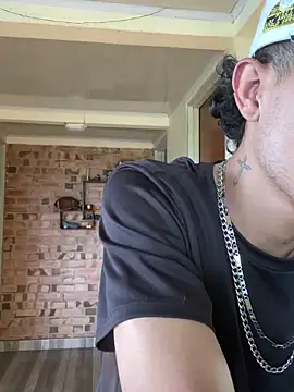 Snapshot of Edward_Milleer chatting on February 6, 2026, 7:43 pm Edward Milleer online show from February 6, 2026, 7:43 pm