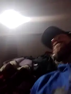 Snapshot of axelongshaft69 chatting on March 7, 2025, 6:02 am axelongshaft69 online show from March 7, 2025, 6:02 am