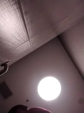 Snapshot of axelongshaft69 chatting on February 1, 2026, 12:31 am axelongshaft69 online show from February 1, 2026, 12:31 am