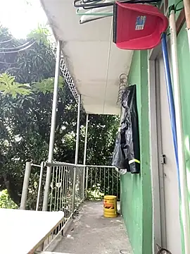 Jestebanano online show from February 4, 2026, 7:53 pm