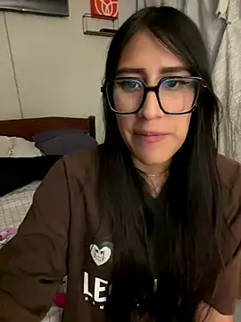 AleFantasy0001 online show from October 25, 2025, 4:44 am