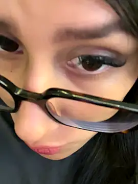 AleFantasy0001 online show from December 14, 2025, 6:24 pm