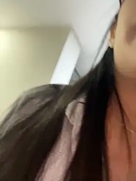 AleFantasy0001 online show from November 8, 2025, 3:32 am