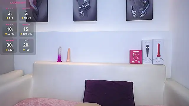 Melodi Roux online show from November 6, 2025, 1:15 pm