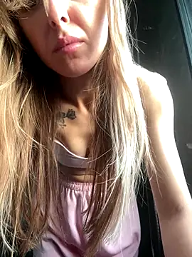 Snapshot of Sophie_Enzo chatting on November 6, 2025, 11:47 am Sophie Enzo online show from November 6, 2025, 11:47 am