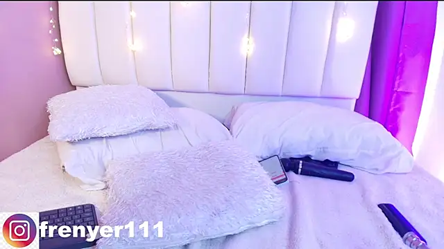 kiing azahell online show from March 14, 2025, 1:27 am