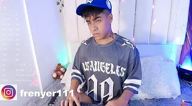 kiing azahell online show from January 31, 2025, 3:09 am