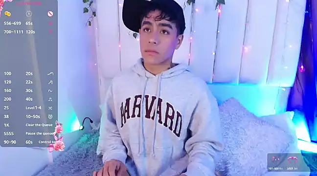 kiing azahell online show from January 11, 2025, 3:23 am