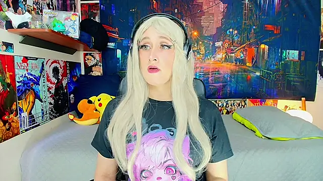 HakuRukushka online show from November 3, 2025, 8:23 pm