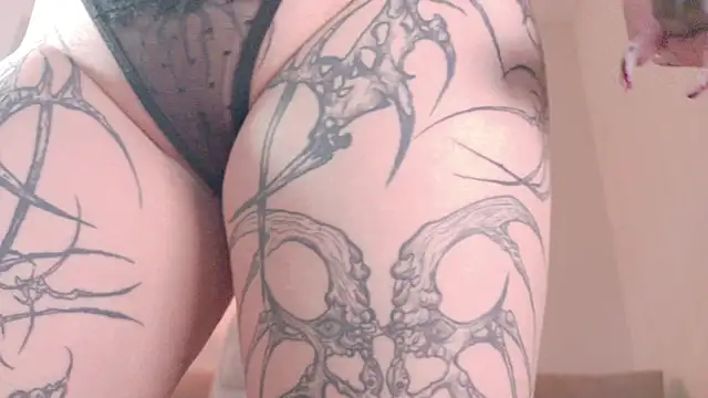 Snapshot of Yuriko_May chatting on May 28, 2026, 9:49 am Yuriko May online show from May 28, 2026, 9:49 am
