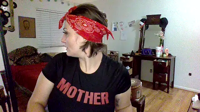 sophiarica online show from April 24, 2026, 10:17 am