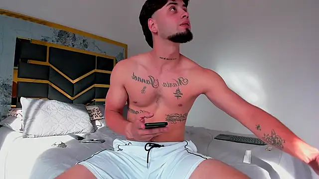 MattDevon online show from October 7, 2025, 9:05 pm