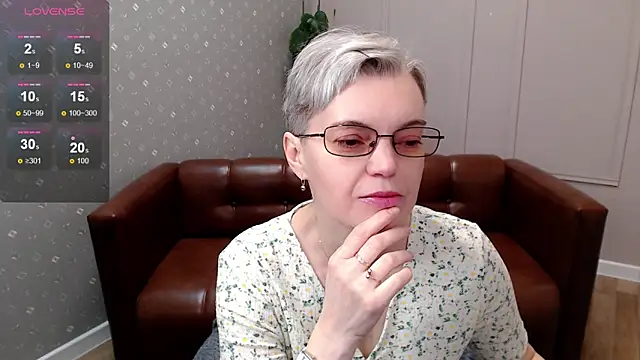 Snapshot of Cutie_Erikaa1 chatting on April 2, 2026, 2:19 am Cutie Erikaa1 online show from April 2, 2026, 2:19 am