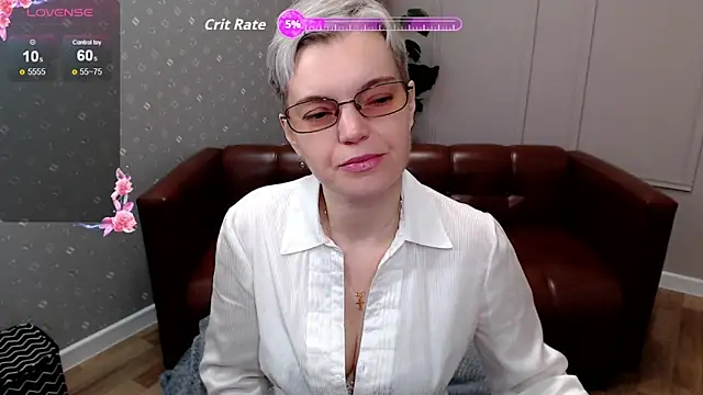 Snapshot of Cutie_Erikaa1 chatting on April 19, 2026, 2:23 am Cutie Erikaa1 online show from April 19, 2026, 2:23 am