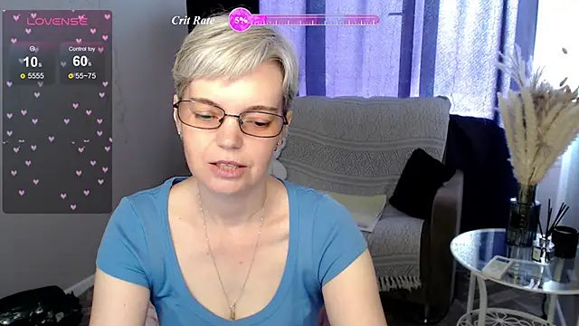 Snapshot of Cutie_Erikaa1 chatting on May 26, 2026, 2:20 am Cutie Erikaa1 online show from May 26, 2026, 2:20 am
