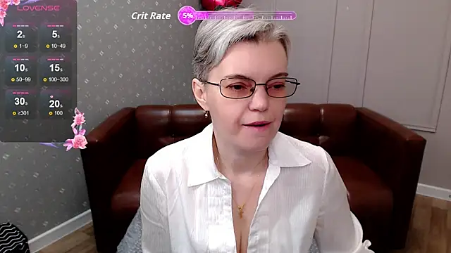 Snapshot of Cutie_Erikaa1 chatting on April 21, 2026, 2:14 am Cutie Erikaa1 online show from April 21, 2026, 2:14 am