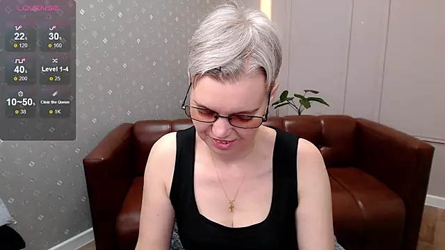 Snapshot of Cutie_Erikaa1 chatting on March 29, 2026, 2:24 am Cutie Erikaa1 online show from March 29, 2026, 2:24 am