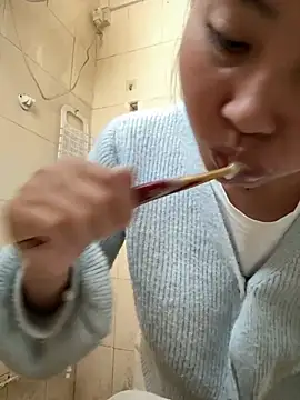 cwonchyn online show from December 29, 2024, 6:24 am