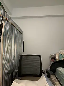 cwonchyn online show from December 18, 2024, 9:14 am