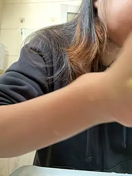 cwonchyn online show from December 27, 2024, 5:31 am