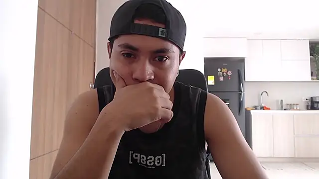 Snapshot of deyzl chatting on April 8, 2026, 8:54 pm deyzl online show from April 8, 2026, 8:54 pm