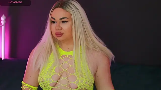 Snapshot of MissLilaa chatting on December 11, 2024, 5:37 pm MissLilaa online show from December 11, 2024, 5:37 pm