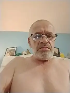 geilerschwanz64 online show from May 14, 2026, 2:41 am
