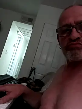 geilerschwanz64 online show from February 6, 2025, 6:35 pm