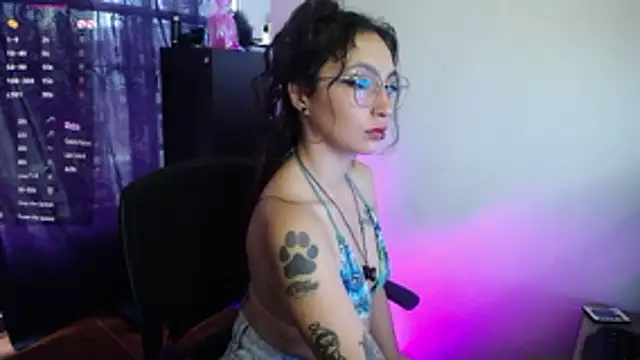 katianzayn online show from November 12, 2025, 3:16 pm