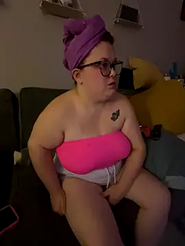 Tallulah-mae-xoxox online show from September 14, 2025, 6:30 pm