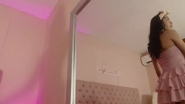 Snapshot of alice_sofia chatting on October 30, 2025, 2:04 pm alice sofia online show from October 30, 2025, 2:04 pm