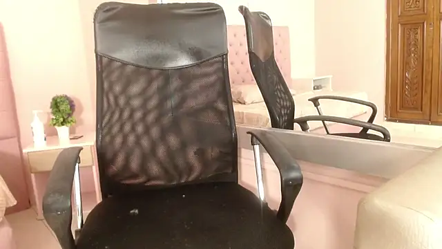 Snapshot of alice_sofia chatting on September 23, 2025, 12:01 pm alice sofia online show from September 23, 2025, 12:01 pm