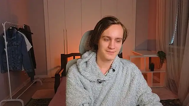 nikompell online show from March 5, 2025, 4:56 am