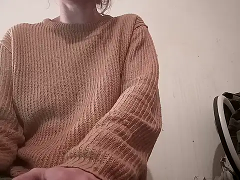 filipasantosx online show from February 17, 2025, 9:32 pm