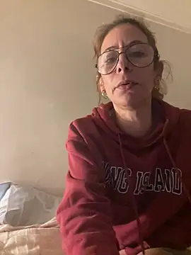 filipasantosx online show from January 13, 2025, 11:38 pm