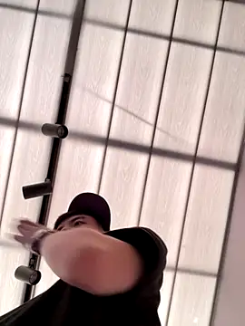 nico 18x online show from September 17, 2025, 7:27 pm