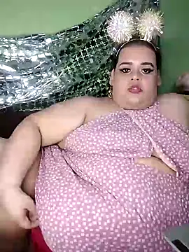 Snapshot of GeovanaLiveHot chatting on December 31, 2024, 8:15 am GeovanaLiveHot online show from December 31, 2024, 8:15 am