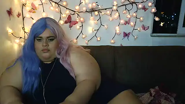 Snapshot of GeovanaLiveHot chatting on April 7, 2026, 5:53 am GeovanaLiveHot online show from April 7, 2026, 5:53 am