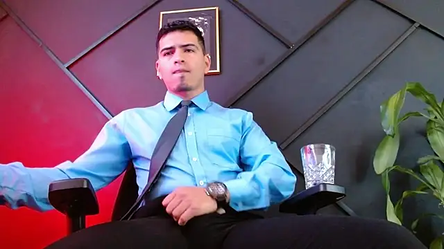 Snapshot of Adrian_Mill3r chatting on March 18, 2025, 4:39 pm Adrian Mill3r online show from March 18, 2025, 4:39 pm