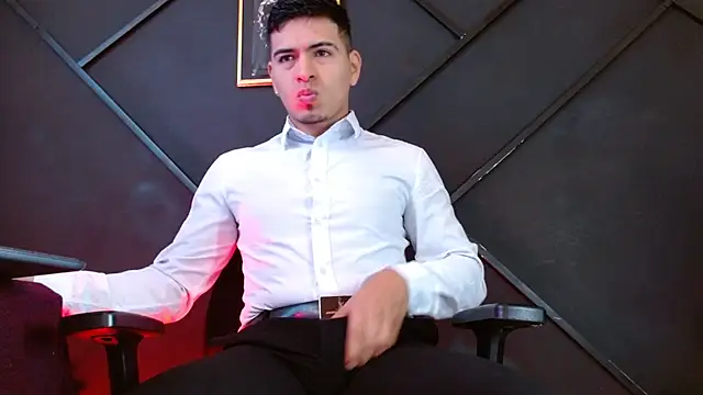 Snapshot of Adrian_Mill3r chatting on March 10, 2025, 4:57 pm Adrian Mill3r online show from March 10, 2025, 4:57 pm