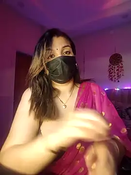 Snapshot of Archi-07 chatting on November 8, 2025, 9:40 pm Archi-07 online show from November 8, 2025, 9:40 pm