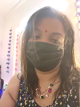 Snapshot of Archi-07 chatting on October 18, 2025, 5:48 pm Archi-07 online show from October 18, 2025, 5:48 pm