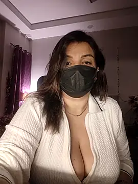 Snapshot of Archi-07 chatting on November 29, 2025, 9:04 pm Archi-07 online show from November 29, 2025, 9:04 pm