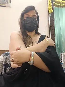 Snapshot of Archi-07 chatting on September 29, 2025, 10:48 pm Archi-07 online show from September 29, 2025, 10:48 pm