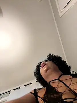 camiliaskye online show from October 9, 2025, 2:56 am