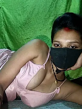 Snapshot of Hoty_girl_143 chatting on April 11, 2026, 1:02 am Hoty girl 143 online show from April 11, 2026, 1:02 am