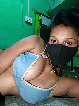 Hoty girl 143 online show from February 14, 2026, 5:35 pm