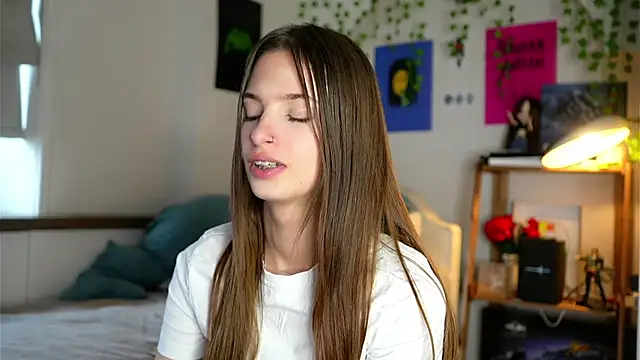 Snapshot of EvaLung777 chatting on April 15, 2026, 8:42 am EvaLung777 online show from April 15, 2026, 8:42 am